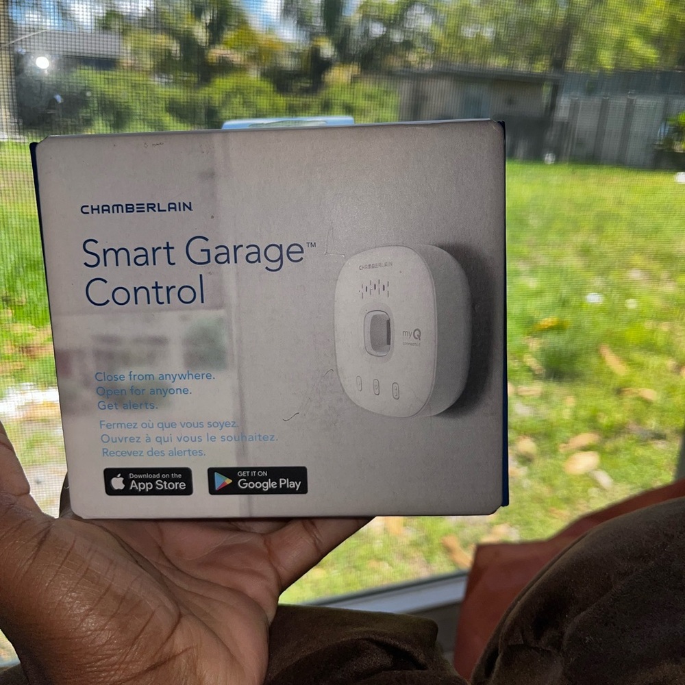 Chamberlain Smart Garage Control - Picture 3 of 4